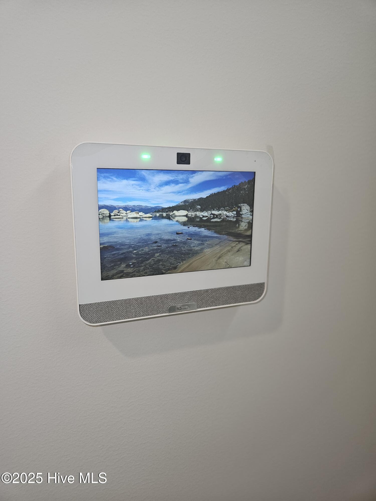 313 Tributary Circle Wilmington, NC 28401 - Photo 8 of 15 20250328_122803_resized_1