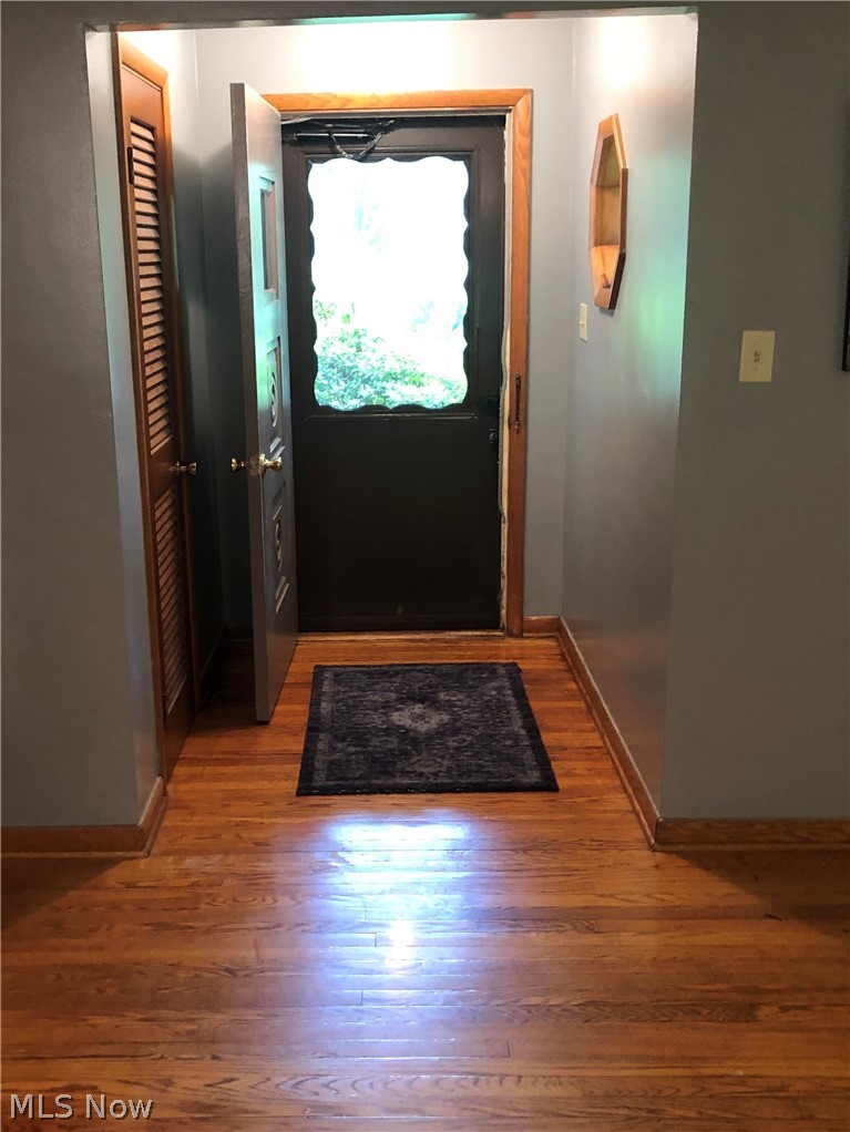 6422 South Cleveland Massillon Road Clinton, OH 44216 - Photo 2 of 25 Well come on in!