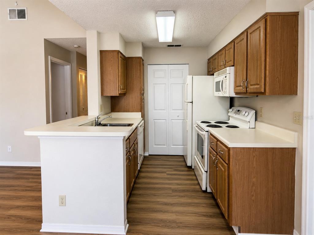 1063 South Hiawassee Road, Unit 1628 Orlando, FL 32835 - Photo 6 of 23