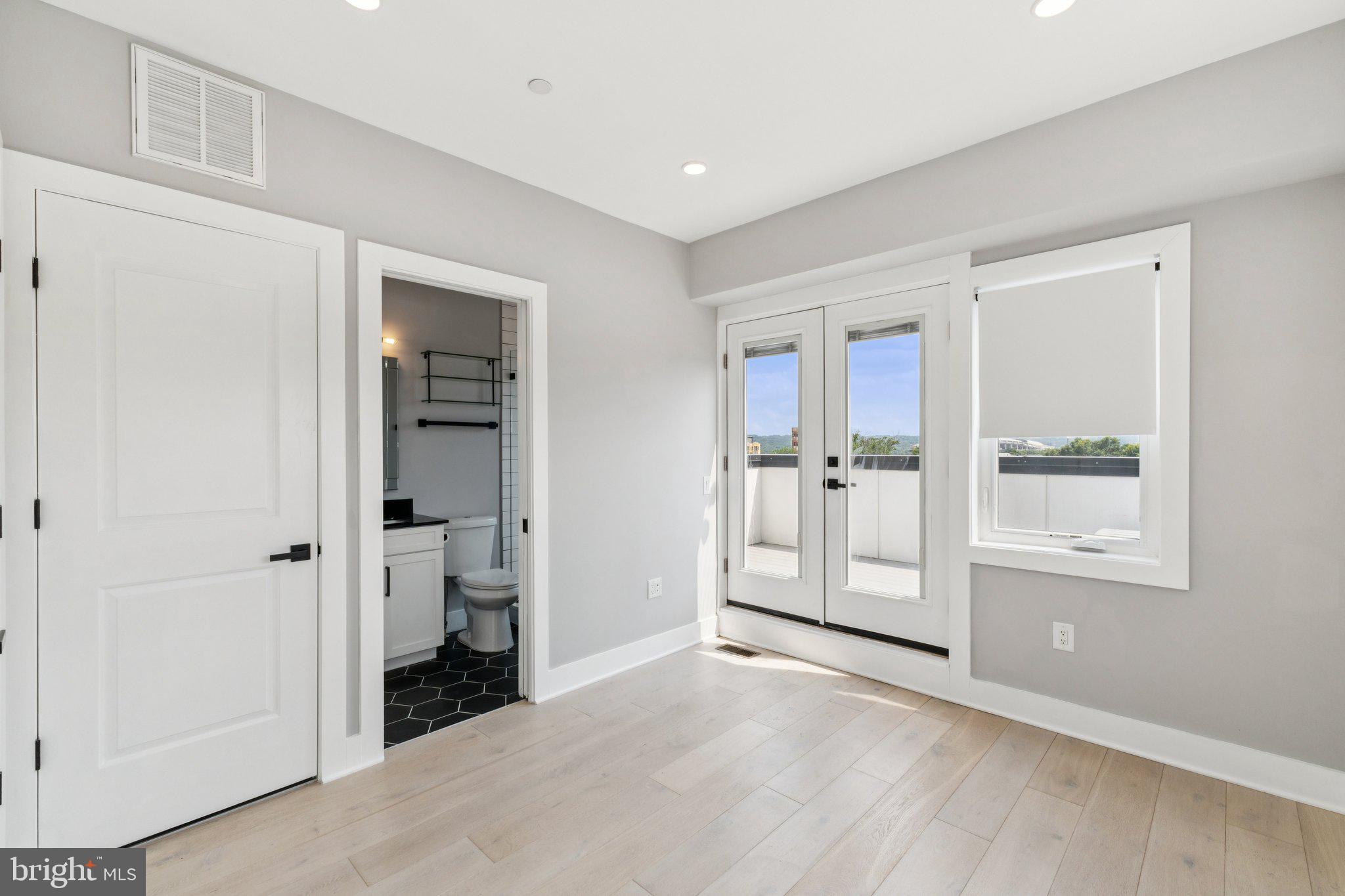 1915 H Street Northeast, Unit PH2 Washington, DC 20002 - Photo 13 of 21