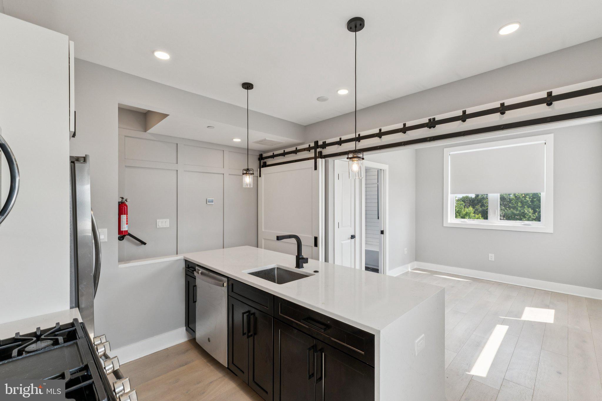 1915 H Street Northeast, Unit PH2 Washington, DC 20002 - Photo 6 of 21