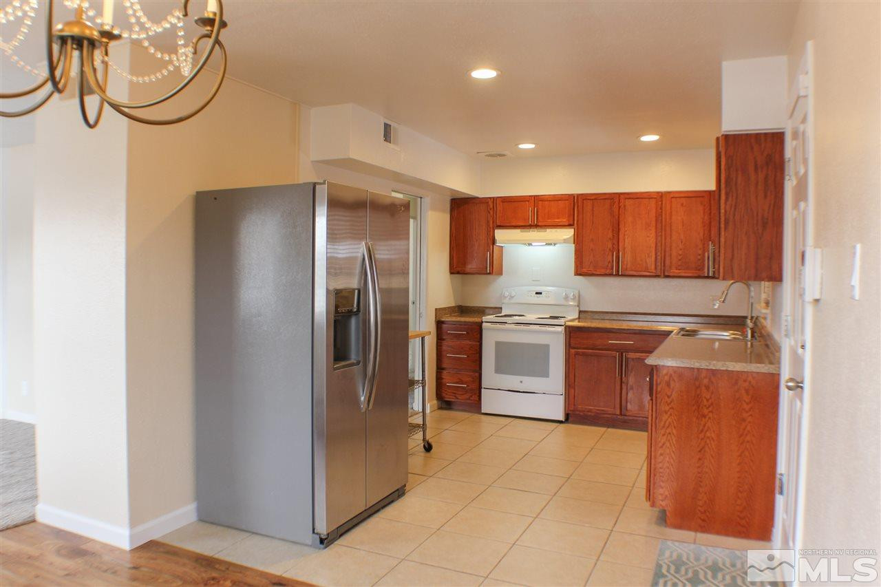 1675 Grassland Place Reno, NV 89502 - Photo 8 of 16 Photo 8