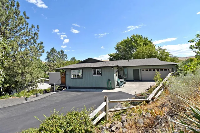 $475,000 | 413 Garfield Street, Asotin, WA 99402