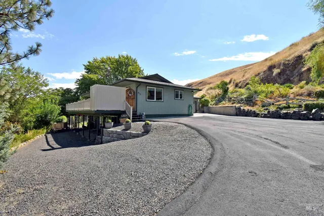 $475,000 | 413 Garfield Street, Asotin, WA 99402