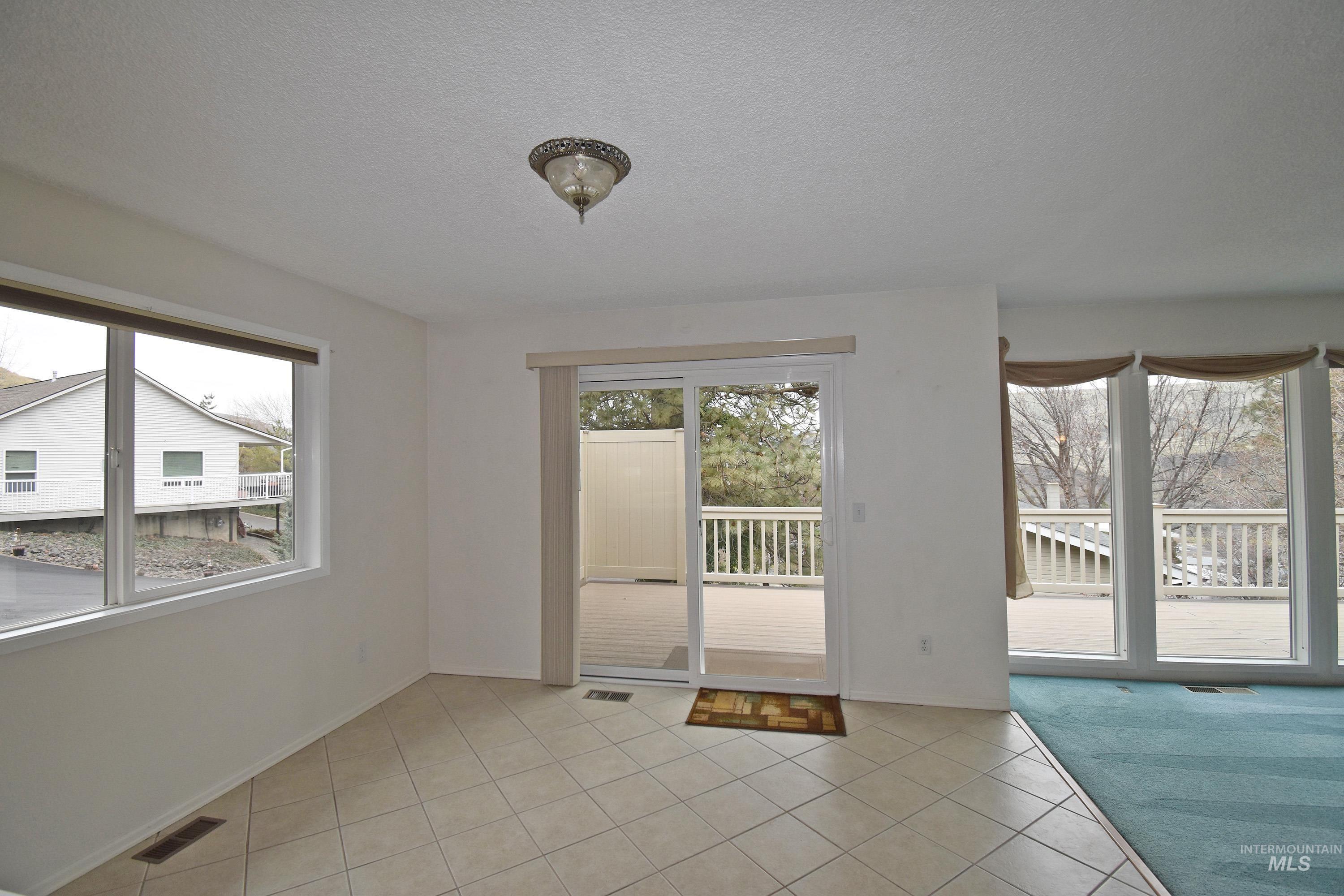 413 Garfield Street Asotin, WA 99402 - Photo 5 of 49