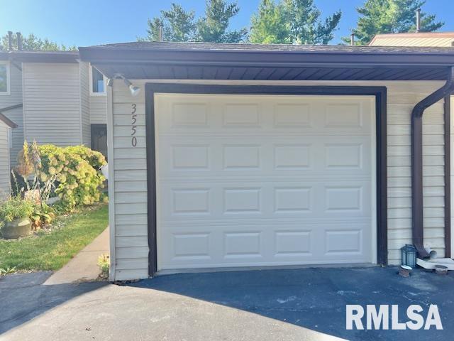 3550 Devils Glen Road Bettendorf, IA 52722 - Photo 30 of 30 a view of front door