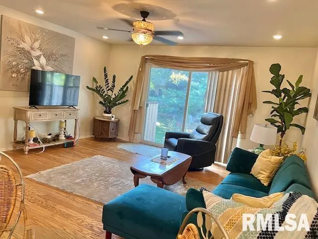 $189,000 | 3550 Devils Glen Road, Bettendorf, IA 52722