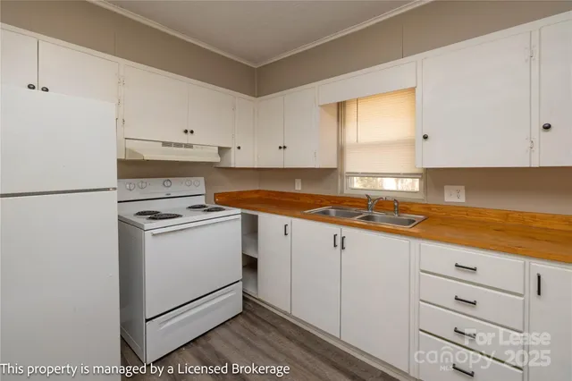 $975 | 213 Roslyn Road, Troy, NC 27371