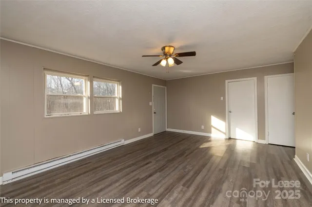 $975 | 213 Roslyn Road, Troy, NC 27371