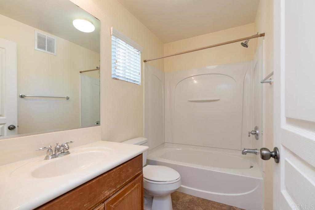 564 Almond Road San Marcos, CA 92078 - Photo 10 of 34 Gallery Image 10