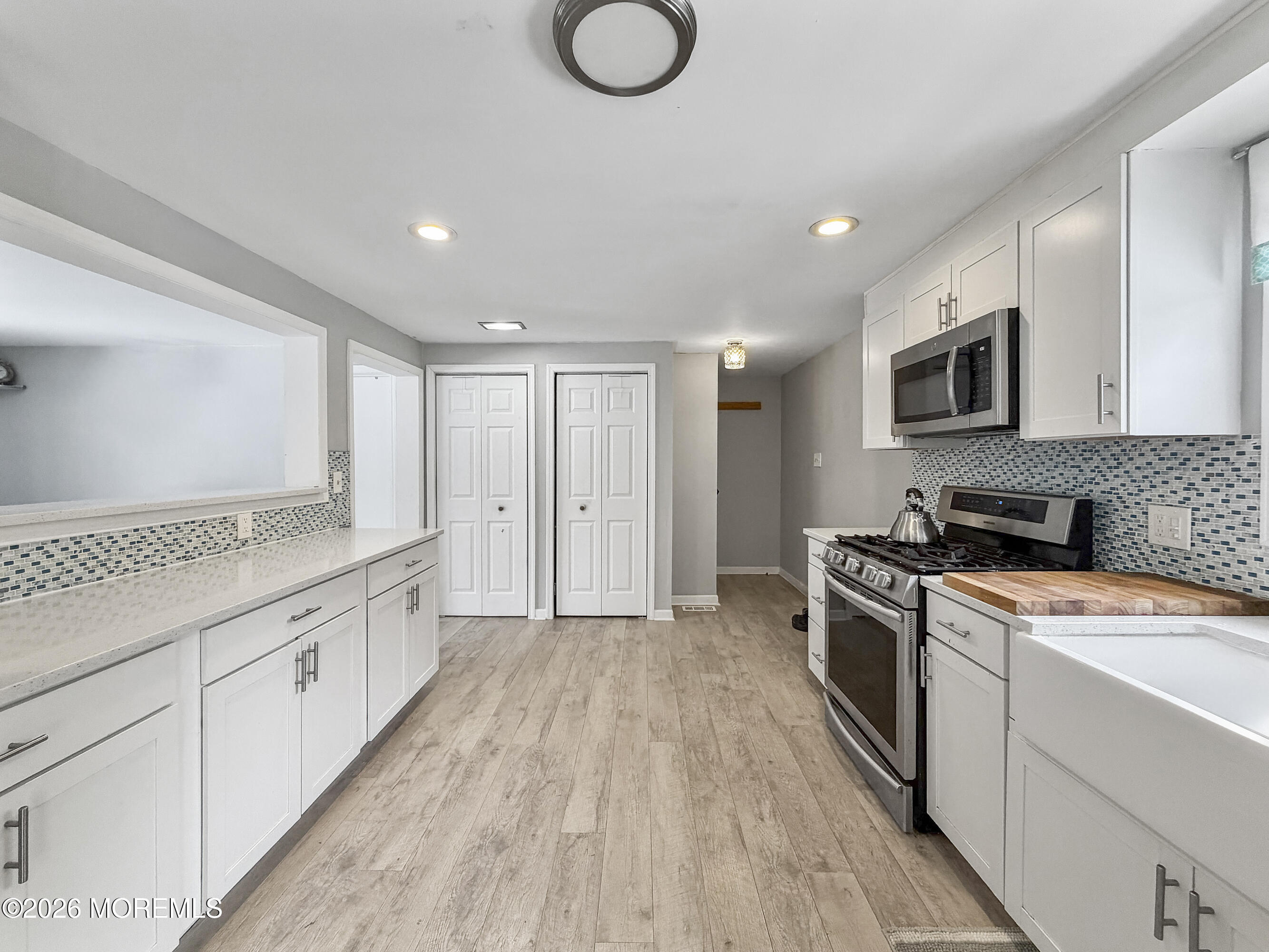 260 Perrineville Road Jackson, NJ 08527 - Photo 4 of 29 Kitchen w/Pantry