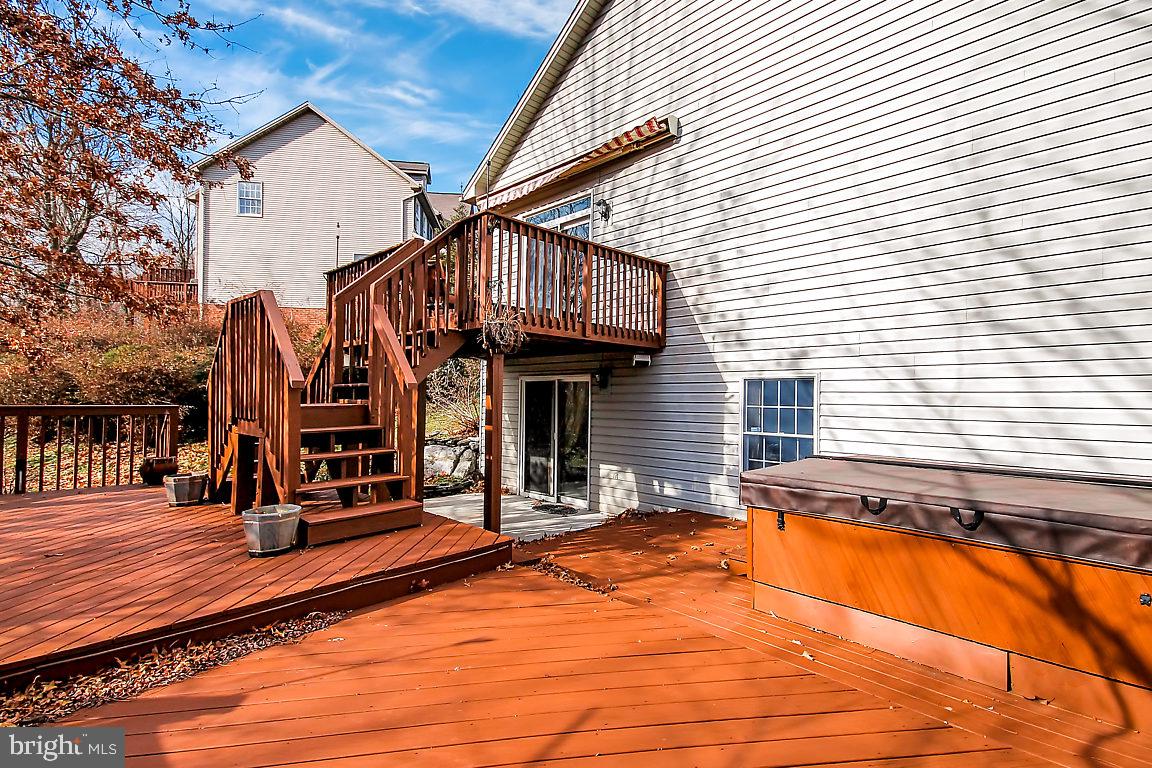 2090 Brigade Road Enola, PA 17025 - Photo 30 of 35 Deck