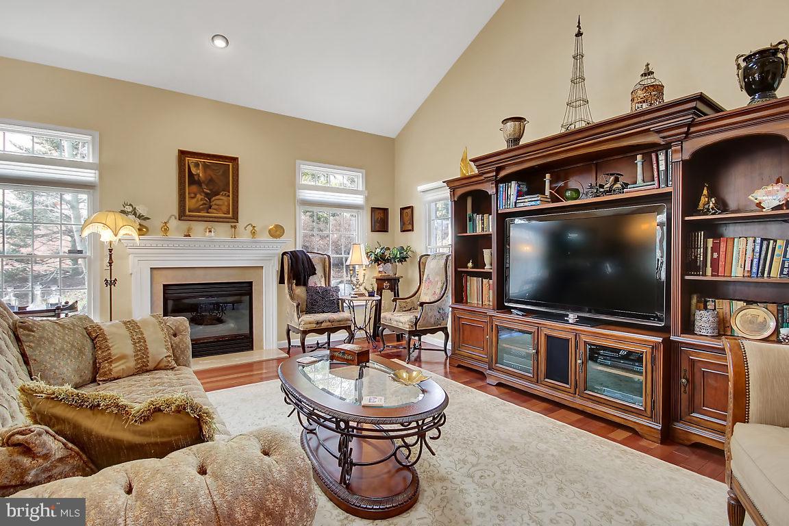 2090 Brigade Road Enola, PA 17025 - Photo 4 of 35 Living Room