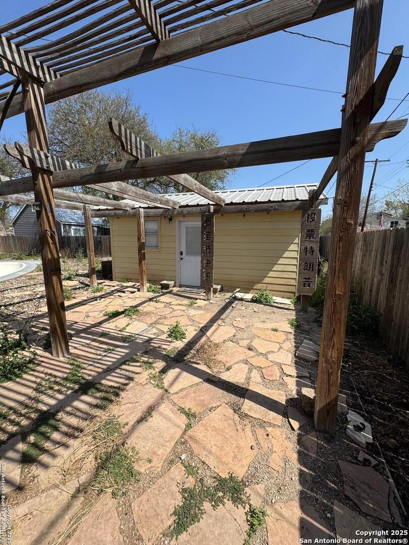 300 East Church Street Three Rivers, TX 78071 - Photo 25 of 35