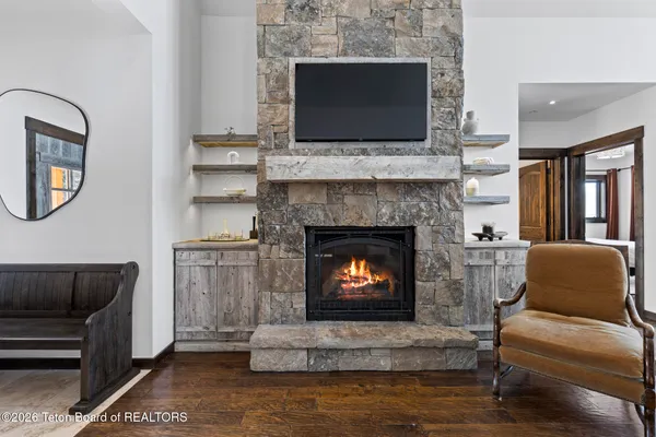 $8,850,000 | 735 Upper Redmond Drive, Jackson, WY 83001