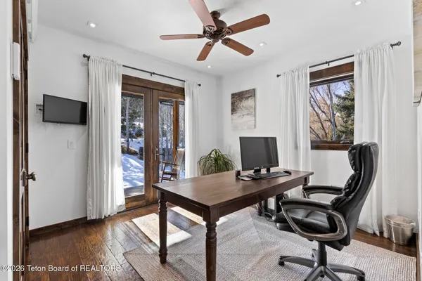 $8,850,000 | 735 Upper Redmond Drive, Jackson, WY 83001