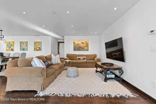 $8,850,000 | 735 Upper Redmond Drive, Jackson, WY 83001