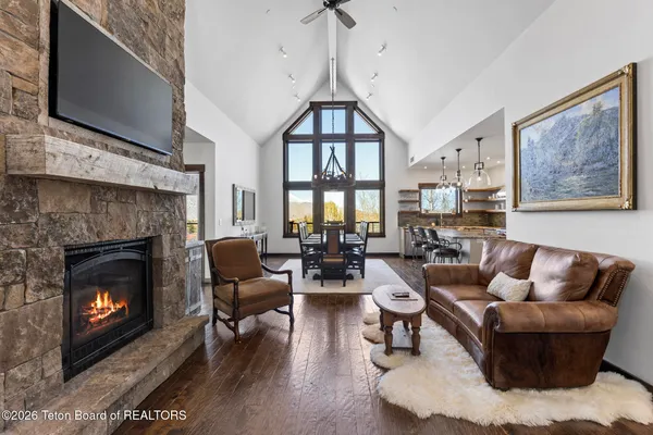 $8,850,000 | 735 Upper Redmond Drive, Jackson, WY 83001