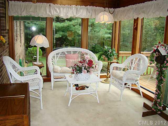 4340 Henry Dellinger Road Maiden, NC 28650 - Photo 4 of 15 Gallery Image 4