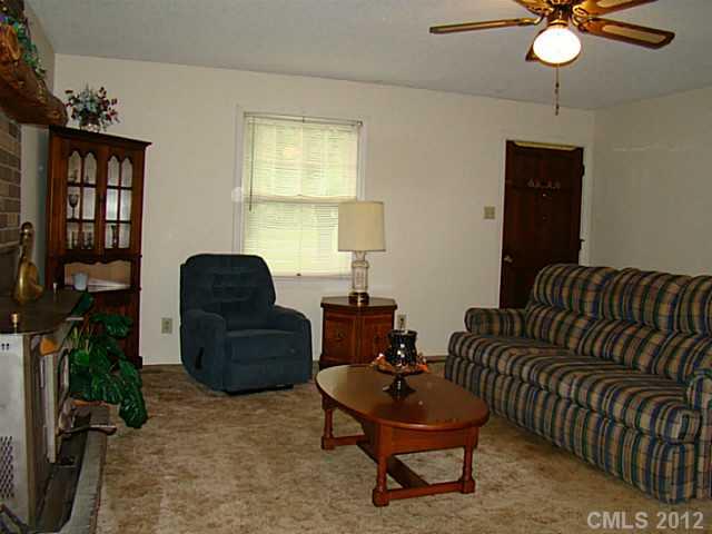 4340 Henry Dellinger Road Maiden, NC 28650 - Photo 8 of 15 Gallery Image 8
