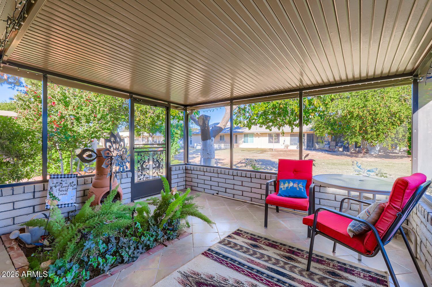 9524 West Greenway Road Sun City, AZ 85351 - Photo 7 of 25