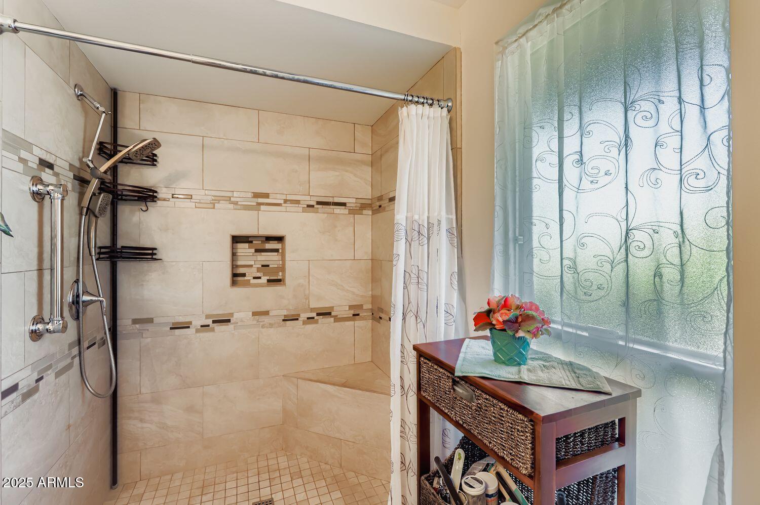9524 West Greenway Road Sun City, AZ 85351 - Photo 9 of 25 a view of bathroom