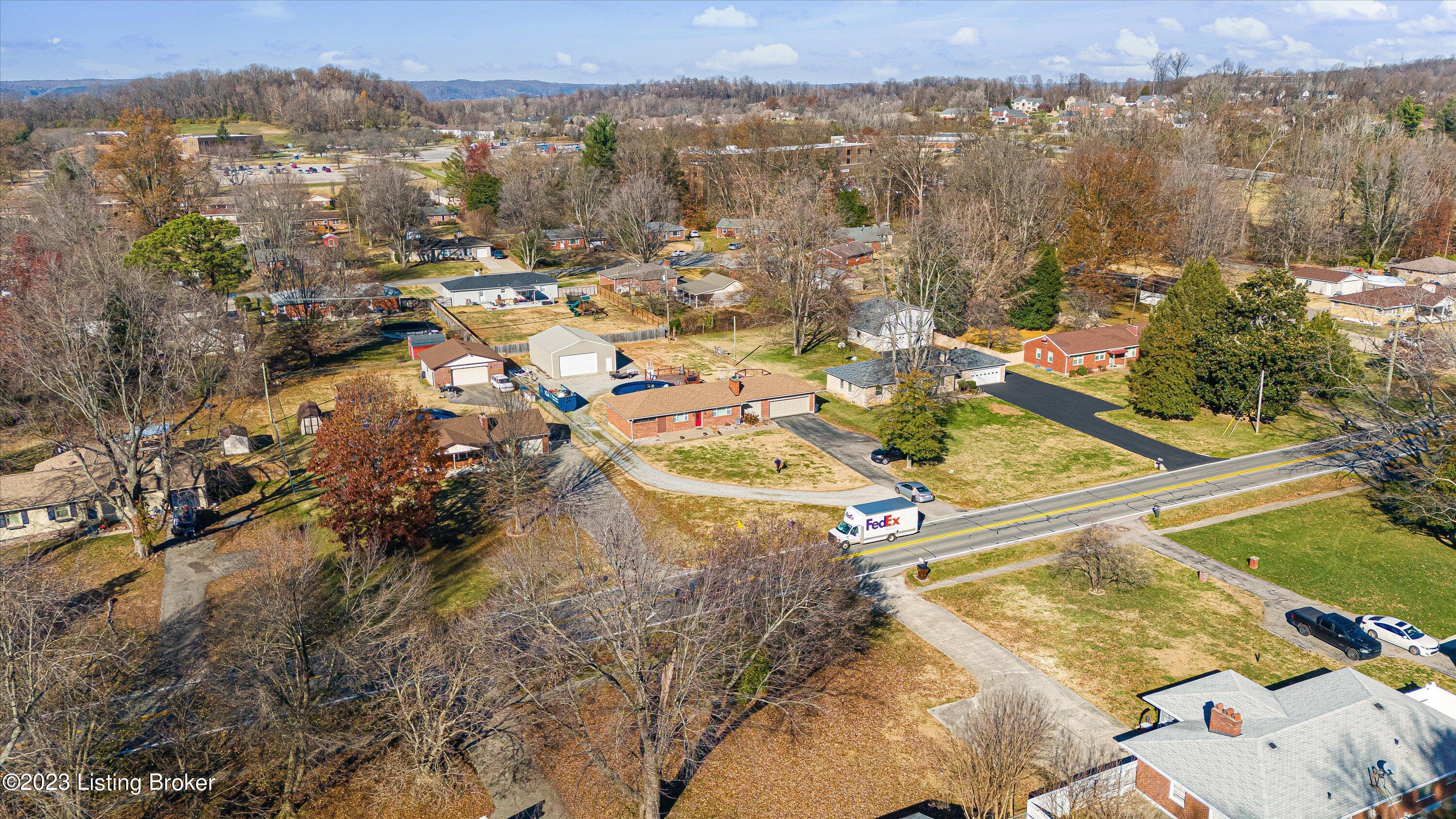 9914 3rd Street Road Louisville, KY 40272 - Photo 32 of 33 47-9914S3rd019