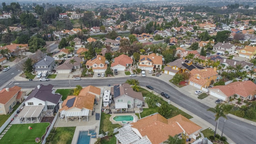 31841 Monique Circle Temecula, CA 92591 - Photo 3 of 52