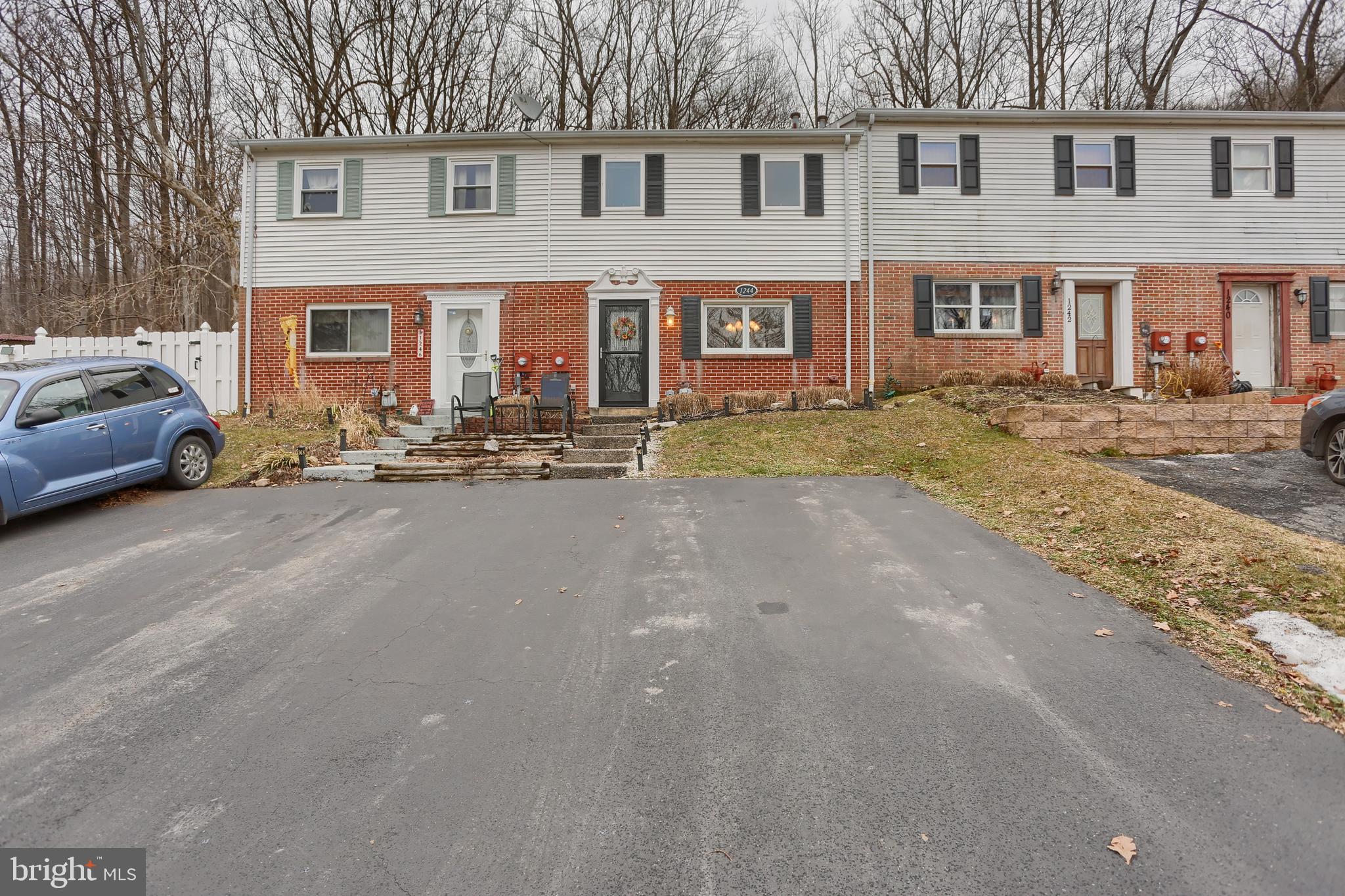 1244 Fox Run Reading, PA 19606 - Photo 3 of 28 Gallery Image 3