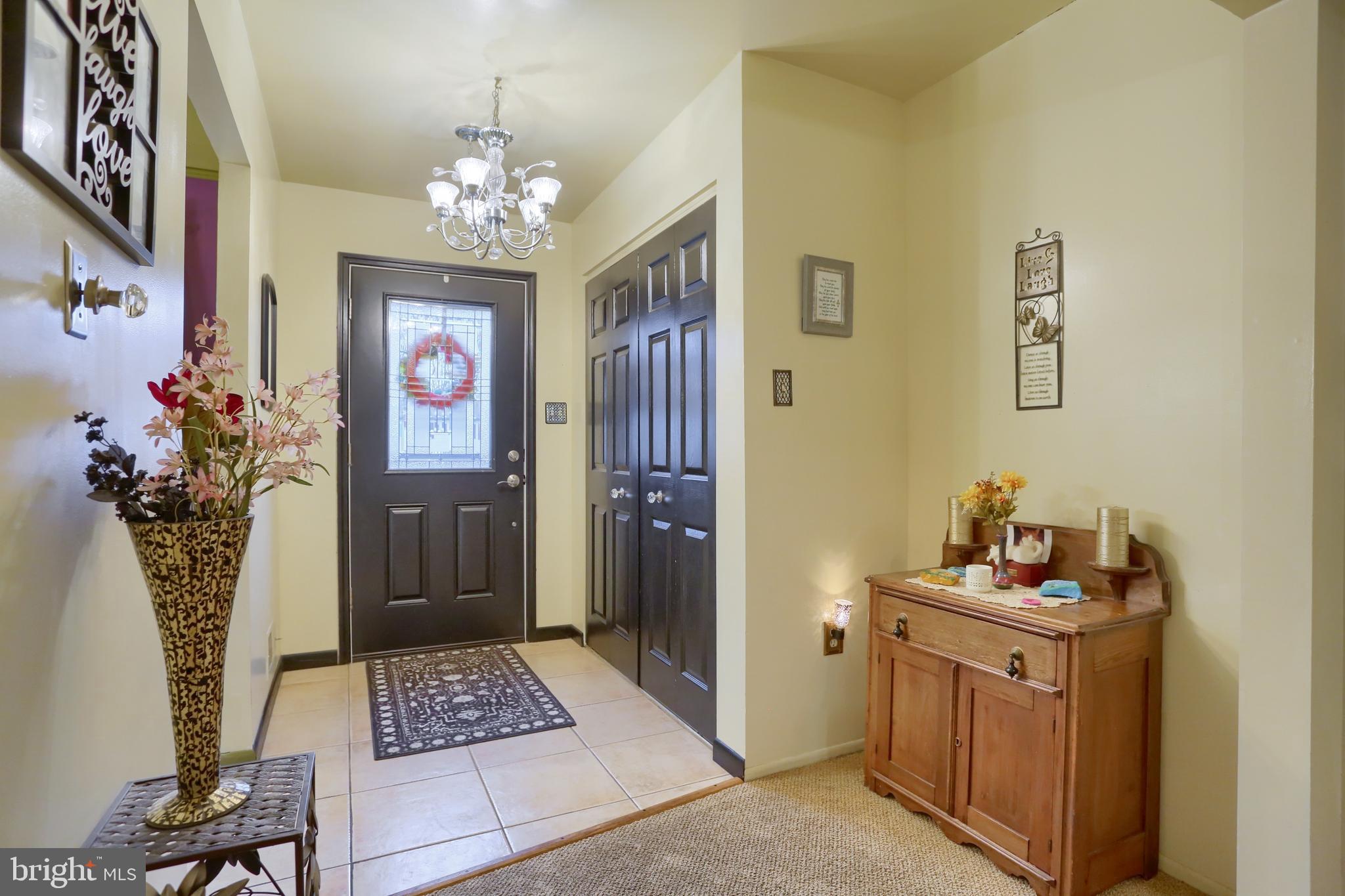 1244 Fox Run Reading, PA 19606 - Photo 4 of 28 Gallery Image 4