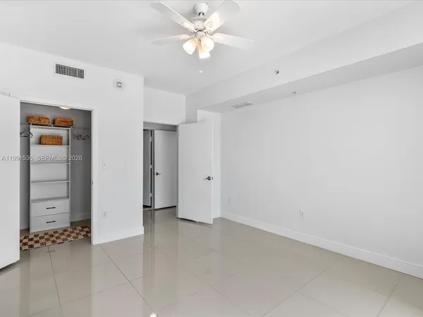 $470,000 | 244 Biscayne Boulevard, Unit 1605, Miami, FL 33132