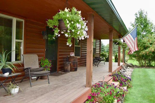 $599,900 | 1610 Plum Street, Grasston, MN 55030