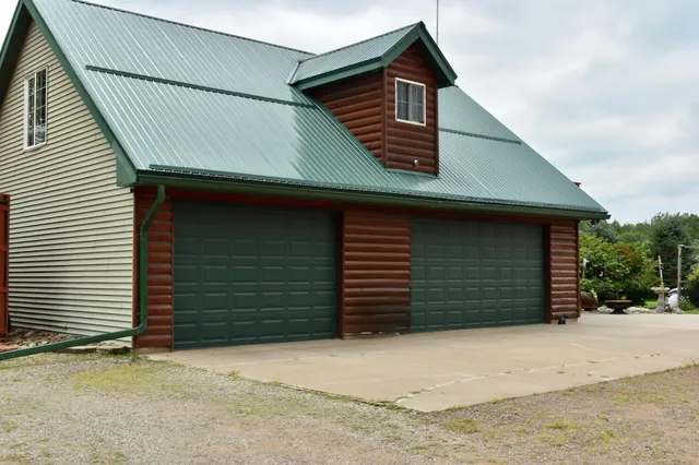 $599,900 | 1610 Plum Street, Grasston, MN 55030