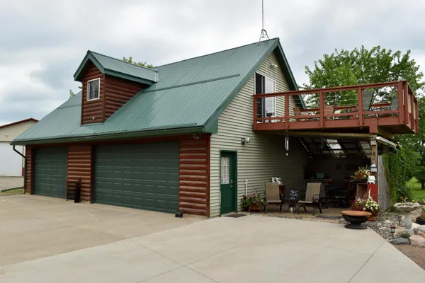 $599,900 | 1610 Plum Street, Grasston, MN 55030