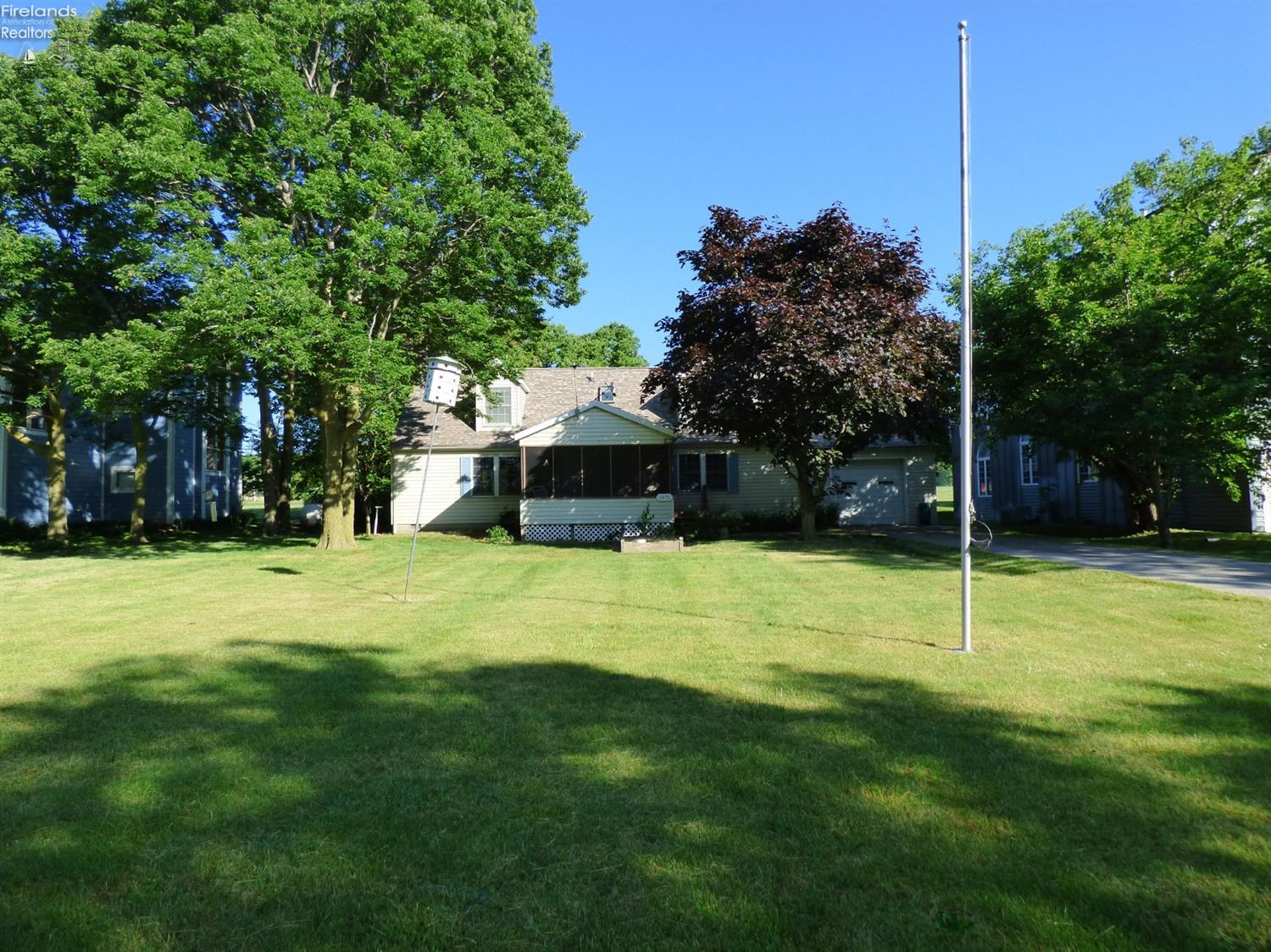 1671 Airline Road Put In Bay, OH 43456 - Photo 24 of 28 Gallery Image 24