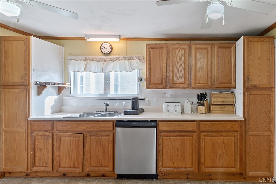 608 Seneca Street Fulton, NY 13069 - Photo 11 of 46