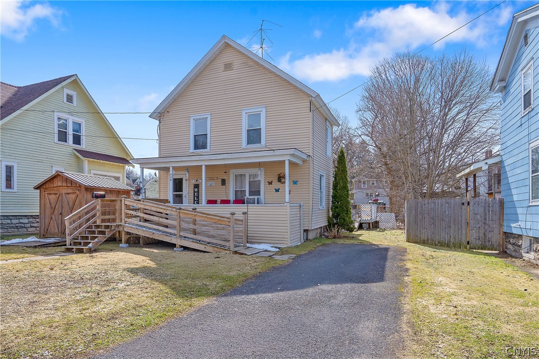 608 Seneca Street Fulton, NY 13069 - Photo 2 of 46