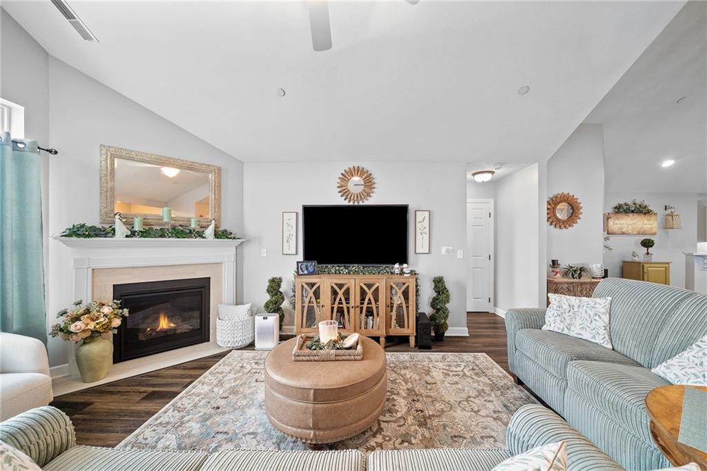 307 Spring Valley Drive Zelienople, PA 16063 - Photo 12 of 49