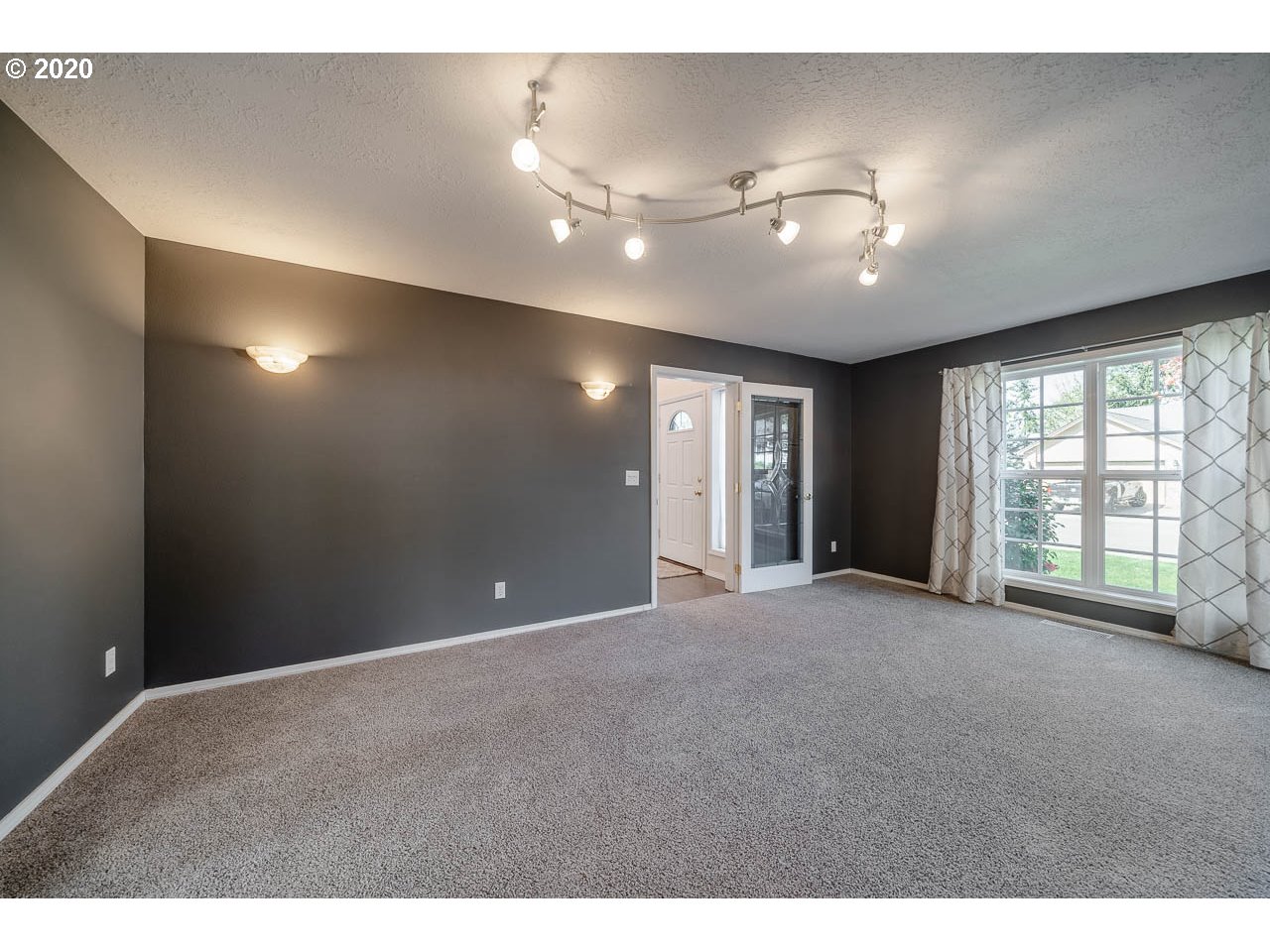 1196 Keystone Loop Northeast Keizer, OR 97303 - Photo 14 of 32 Gallery Image 14