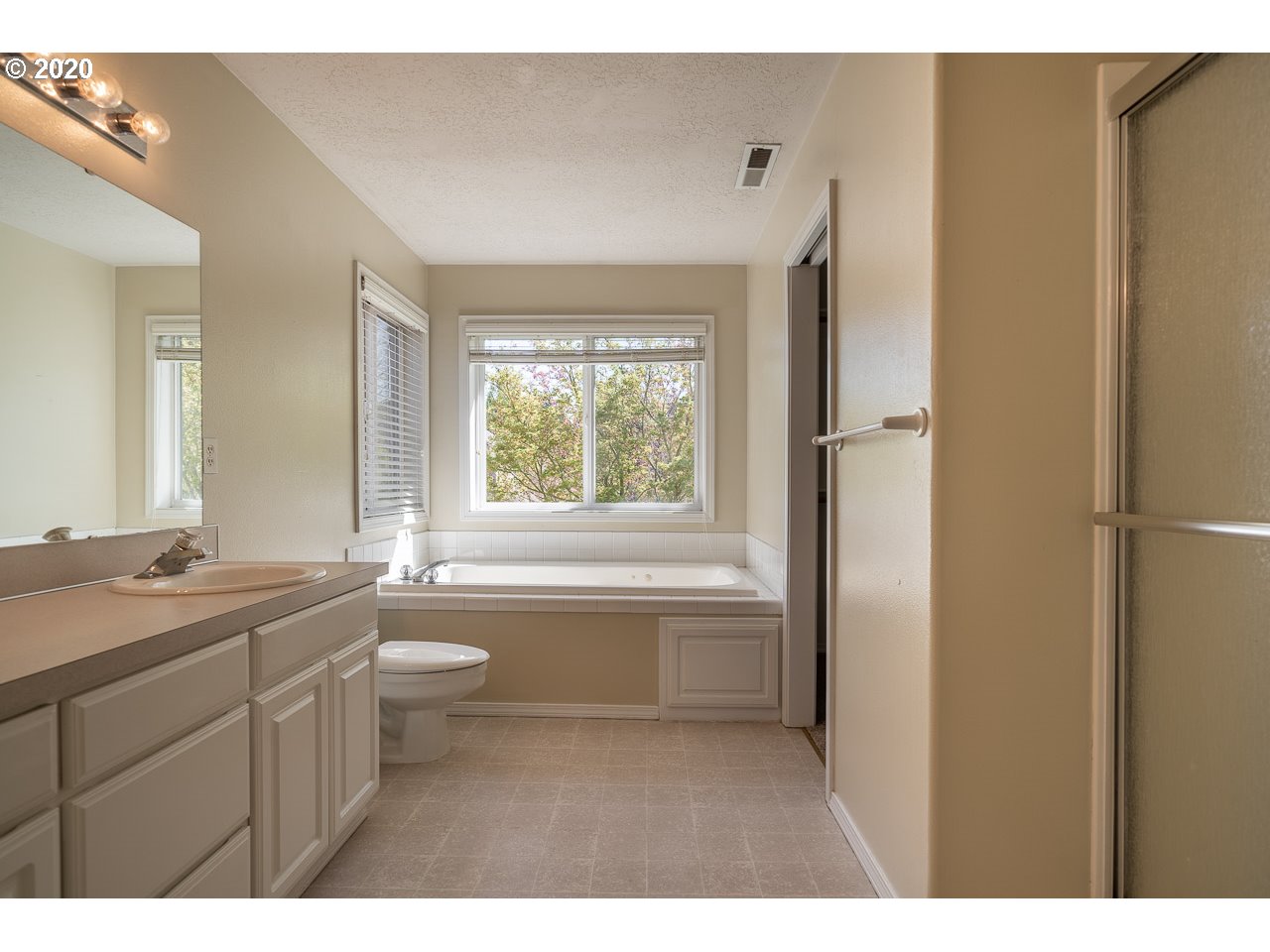 1196 Keystone Loop Northeast Keizer, OR 97303 - Photo 20 of 32 Gallery Image 20
