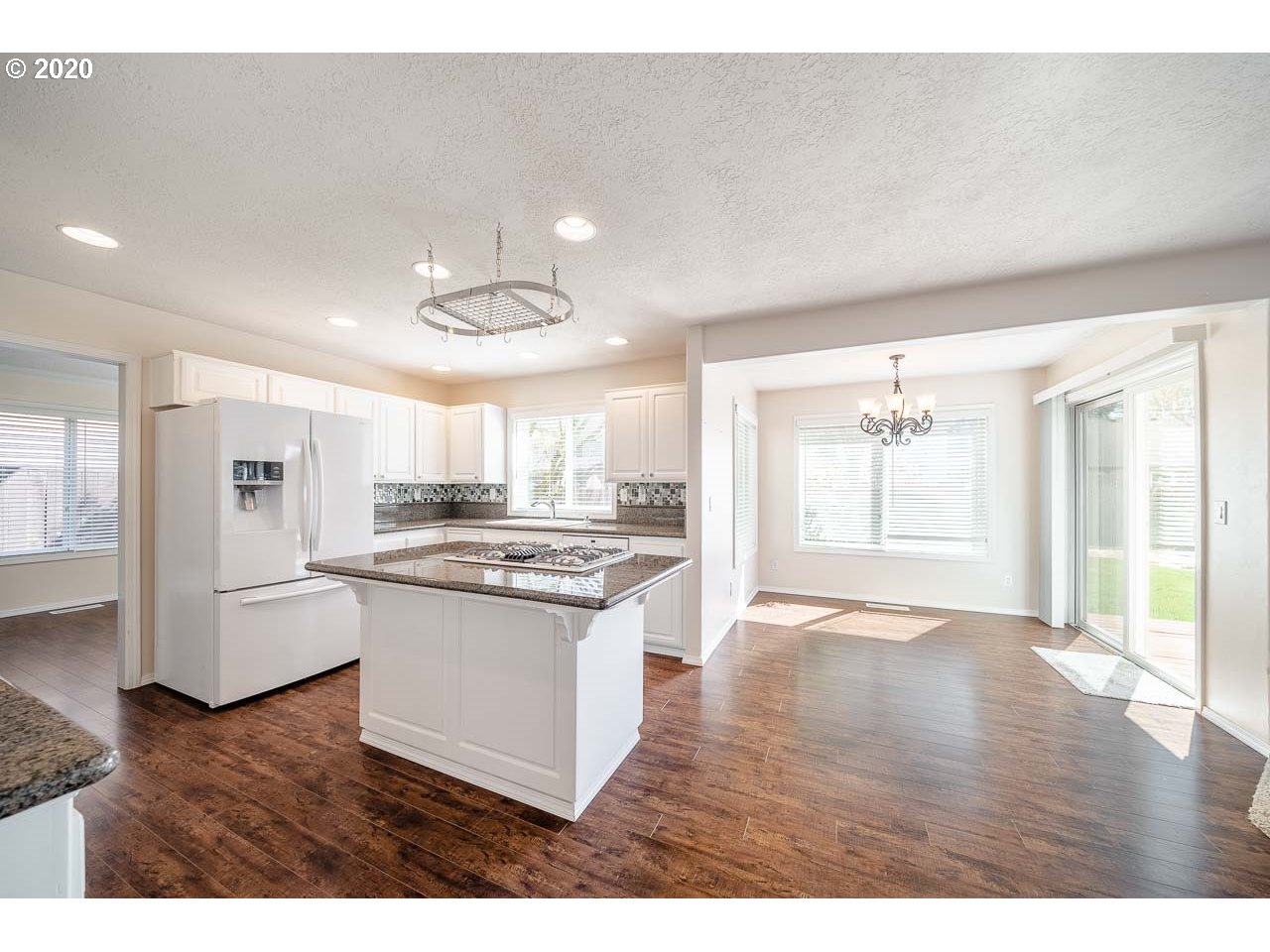1196 Keystone Loop Northeast Keizer, OR 97303 - Photo 3 of 32 Gallery Image 3