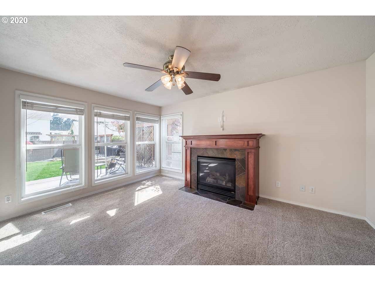 1196 Keystone Loop Northeast Keizer, OR 97303 - Photo 9 of 32 Gallery Image 9