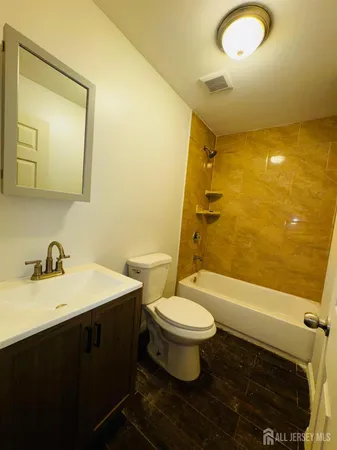 $2,250 | 489 South 17th Street, Newark, NJ 07103