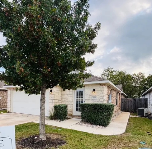 $2,195 | 1305 Bear Peak Lane, Pflugerville, TX 78660