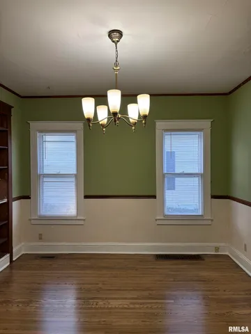 $149,900 | 735 West Douglas Avenue, Jacksonville, IL 62650