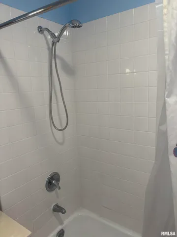 $149,900 | 735 West Douglas Avenue, Jacksonville, IL 62650