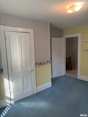 $149,900 | 735 West Douglas Avenue, Jacksonville, IL 62650