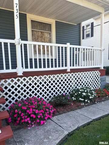 $149,900 | 735 West Douglas Avenue, Jacksonville, IL 62650