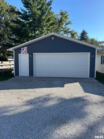 $149,900 | 735 West Douglas Avenue, Jacksonville, IL 62650