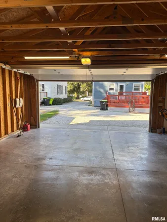 $149,900 | 735 West Douglas Avenue, Jacksonville, IL 62650